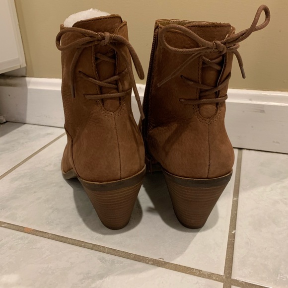 NEW Lucky Boots 🍀 - Picture 4 of 8